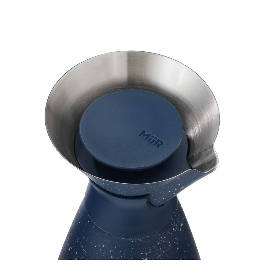 new-standard-carafe-b0 WebPDP-33oz_New_Standard_Carafe_Tidal_Blue_Speckle_Studio__CAR1SVOS225_45_Lid_Off.jpg