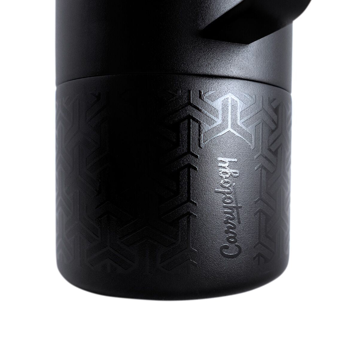 miir-x-carryology-tomo-h8 WebPDP-MiiR_x_Carryology_Tomo_Studio_Closeup__TOM1SV33402_12.10.25.jpg