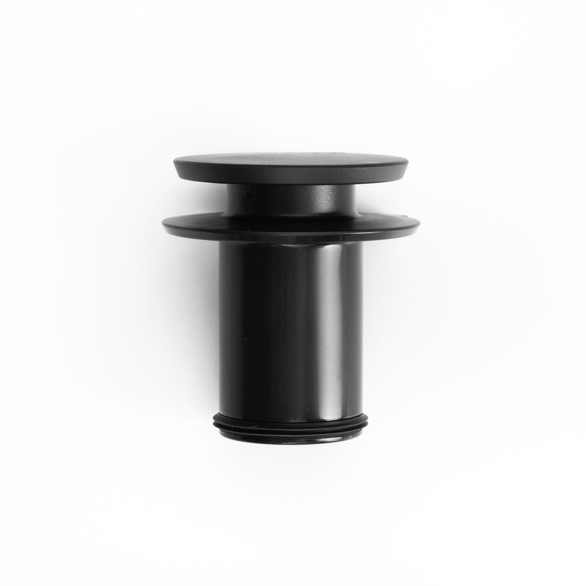 new-standard-carafe-b0 WebPDP-PolishedStainlessCarafe_33oz_SS_StudioX207182024_Lid__CAR1SVOS005.jpg