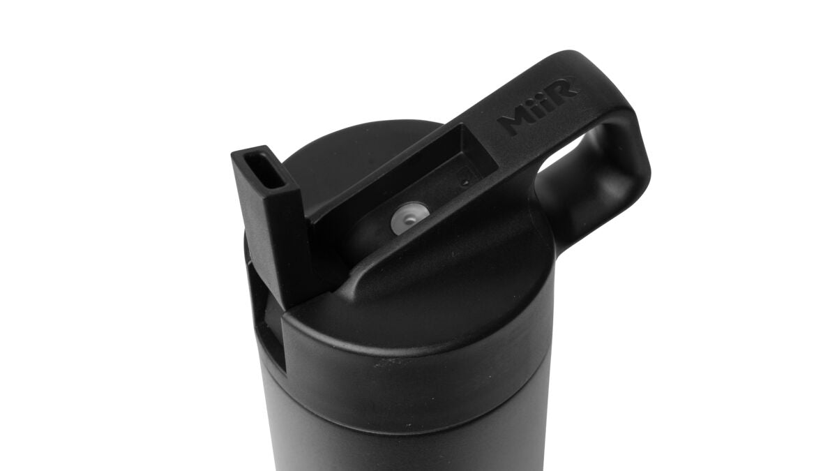 straw-bottle-z0 WebPDP-Straw_Lid_2_Black_Studio_0221_45deg_Open__WMB1SL20002.jpg