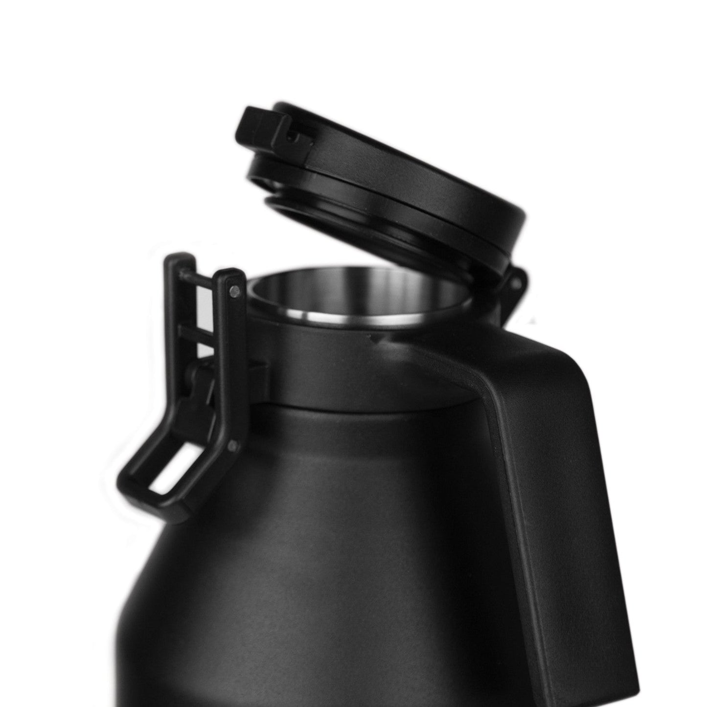 64oz-growler-e9 growlerdetail1_f7b2c86e-8bb8-40fc-b9ae-6f2e9d01276f__402220.jpg